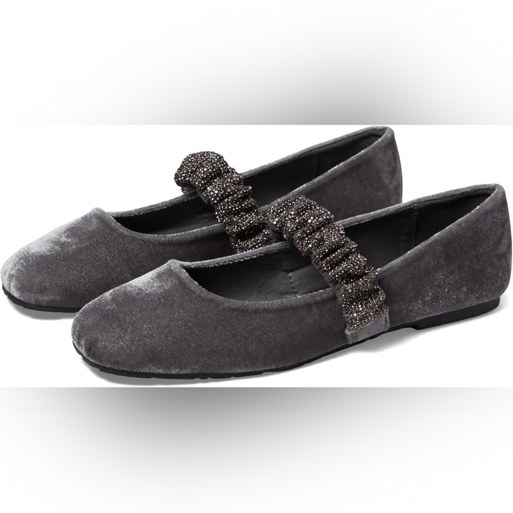 NEW Kenneth Cole Reaction Women’s Emela Jewel Flats - Dark Grey Velvet